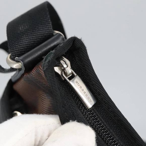 BURBERRY Shoulder Bag Nylon Black Silver Auth 100414 - Picture 15 of 16